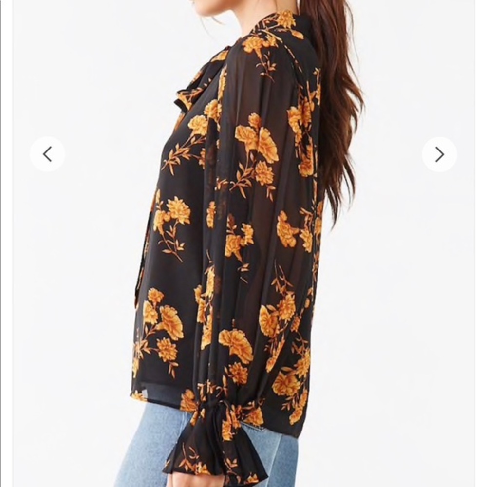 F21 Floral Print Tie- Neck Blouse Top - Picture 2 of 8